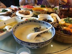 -小龙酒家(桂平路店)