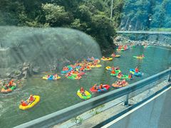 -安吉龙王山峡谷漂流
