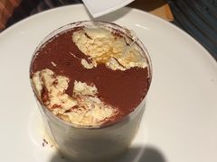 -洪小鹏生活美学馆(领SHOW天地店)