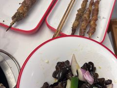 -毛辣果·贵州红酸汤牛肉火锅(西单店)