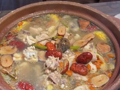 -东记炭炉·海鲜鸡煲(龙华店)