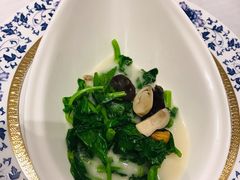 鱼汤煲豆苗-Yan Ting 宴庭中餐厅(上海静安瑞吉酒店)