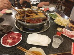 -邓莽子老火锅(中兴路总店)
