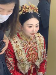 -艾米丽婚纱礼服
