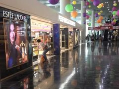 -中免(澳门机场免税店)