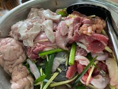 -周良天山牛杂城(天山路总店)