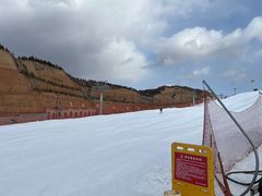 -采薇庄园四季滑雪场