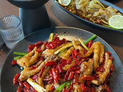 -曼听小寨海鲜烧烤·大连辣炒大王(盖州街店)