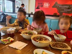 -李先生牛肉面大王(上海站南广场店)