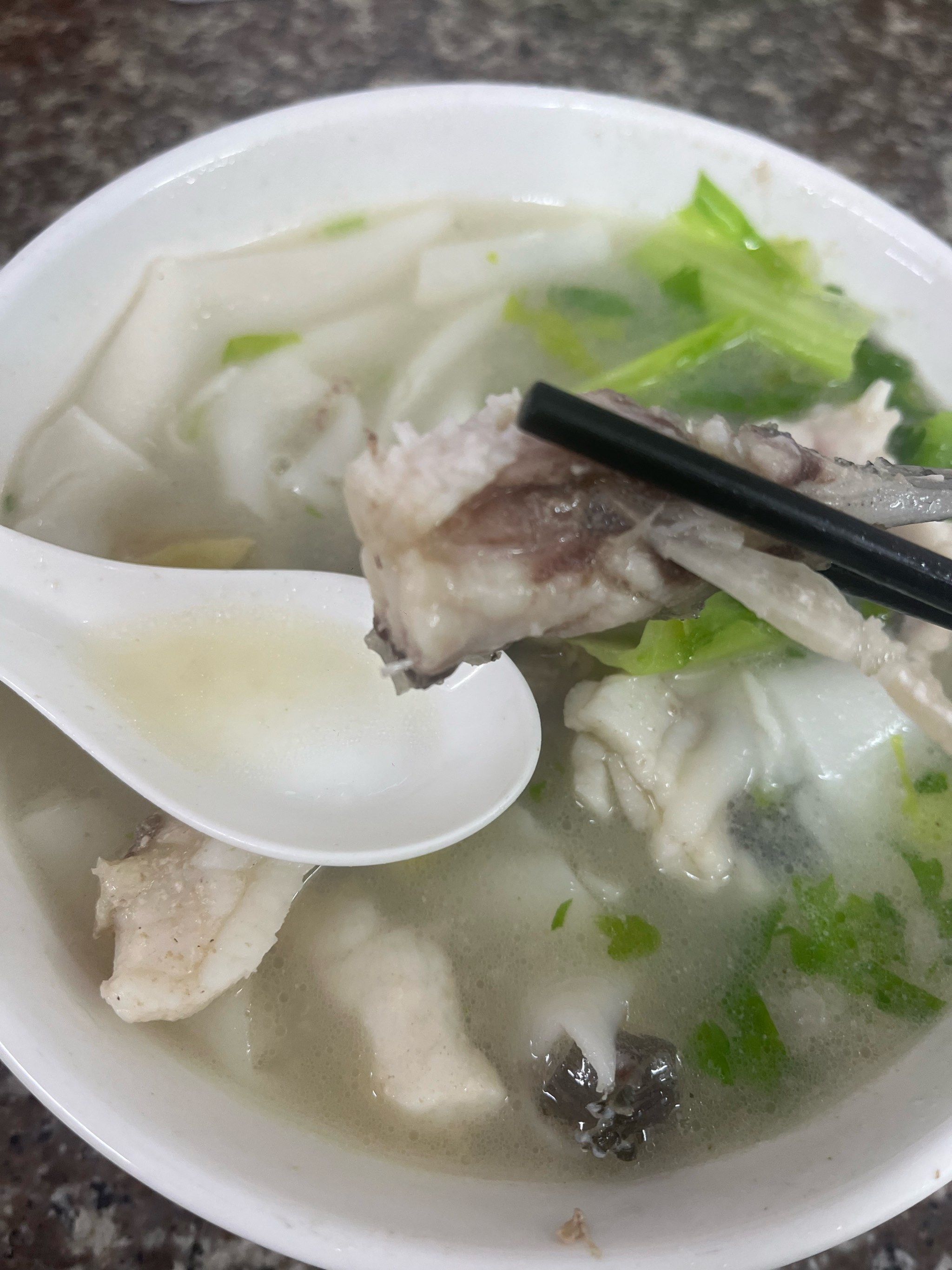 丰顺|不是牛肉粄汤 是鱼头粄汤