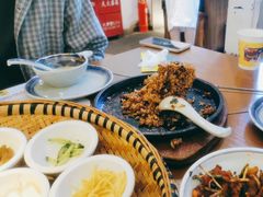 -包整·丝娃娃(一览甲秀楼风景店)