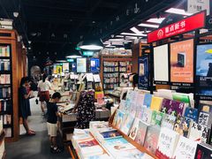 -SISYPHE BOOKS西西弗书店(龙湖滨江天街店)