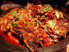 -鸣记脆皮烤鱼·海鲜烤鱼(三八广场店)