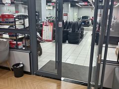 -哈贝卡汽车服务连锁(硕士路店)