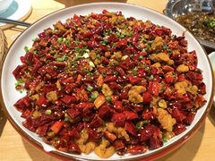 -有红鸡毛店·川菜(建设路店)