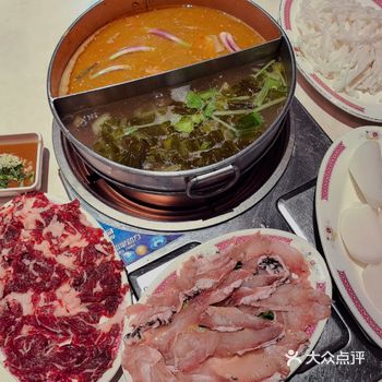 是汕头那边运输过来的，当然价格比普通的牛肉火锅店贵些