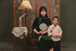 -城南旧影 旗袍全家福摄影写真体验馆