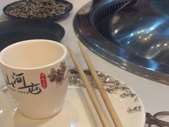 -哈尔滨烧烤·山河村铁锅炖(交大店)