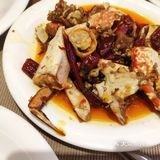 自助餐厅在酒店四楼,他们大概五点二十才让人进场
