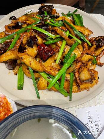 鸭蛋直接流油，配上颗粒感的蛋炒饭超好吃！