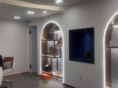 -聚云奢二手奢侈品黄金手表包包回收·中古店(中福城店)