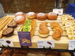 -巴黎贝甜(大宁国际商业广场店)