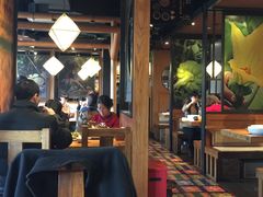 大堂-云海肴·汽锅鸡·云南菜(天山百盛优客店)