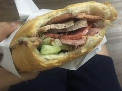 -Bánh Mì Huynh Hoa