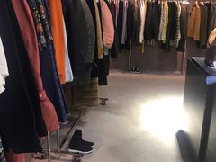 -Acne Studios(芮欧百货店)