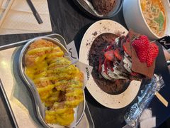 -W COLLECTIVE  DESSERT SHOP