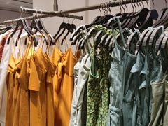 -URBAN REVIVO(欢乐海岸购物中心店)