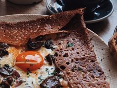 鸡蛋蘑菇熏肉荞麦可丽饼-RAC BAR(安福路店)