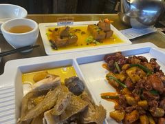 -隔壁老王·家常云南菜(花巷店)