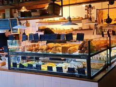 面包甜点陈列柜-仙峰天然面包(迎宾路店)