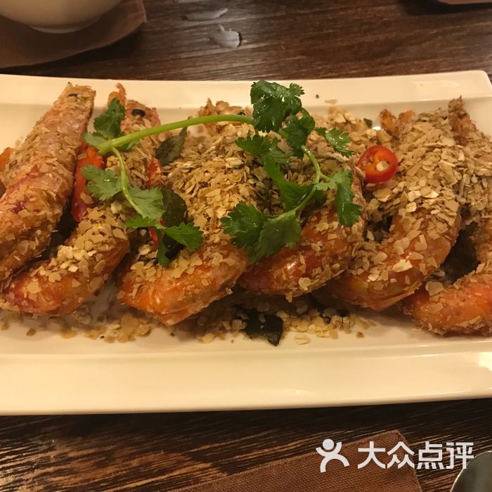 八棵樹 | 食尚餐吧 獅城麥片牛油蝦 請叫我琦琦姐姐