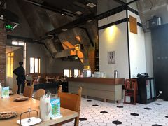 大堂-LENBACH兰巴赫西餐啤酒坊(大连东港店)