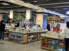 -郑州购书中心(丹尼斯·大卫城店)