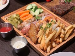 小吃拼盘-LUMOS卢莫斯融合料理餐厅