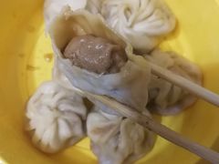 蟹粉汤包-老盛昌(聚丰园店)