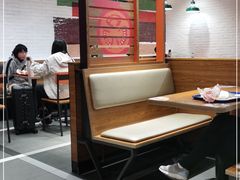 卡座-汉堡王(仲盛世界商城店)