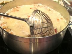 -尚尚仙·酸汤猪手·猪肚鸡火锅(华联万柳购物中心店)