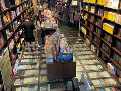 -钟书阁(松江泰晤士小镇店)