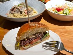 -三勾JJJ Burger&Coffee(梅溪湖店)