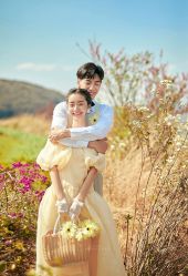 -雪中彩影婚纱摄影·微光艺术中心