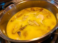 -鲜入围煮花胶鸡海鲜火锅