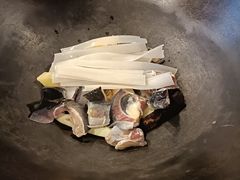 -江湖水乡铁锅炖魚(周庄嘉园店)