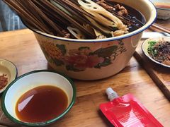 -拈签一笑黄牛肉辣卤串串