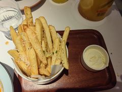 -阿妮叶李(光谷世界城店)