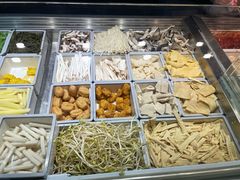 -万记麻辣烫国展总店