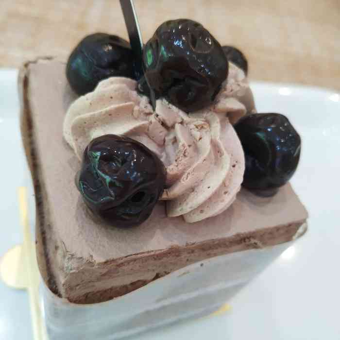 莉莉蛋糕(乐育路店)-"做作的女人都是要过两次生日的 比如我娘亲.